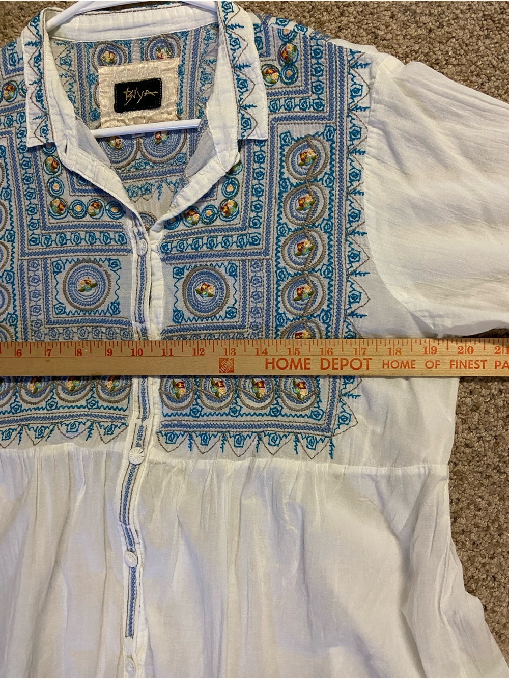 Biya Johnny Was Embroidered Tunic Top Medium White Blue Button Up Aztec Floral - Picture 11 of 11